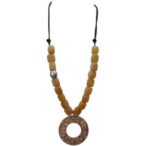 Silpada Yellow Stone Leather Sterling Hammered Medallion Pendant Necklace E849